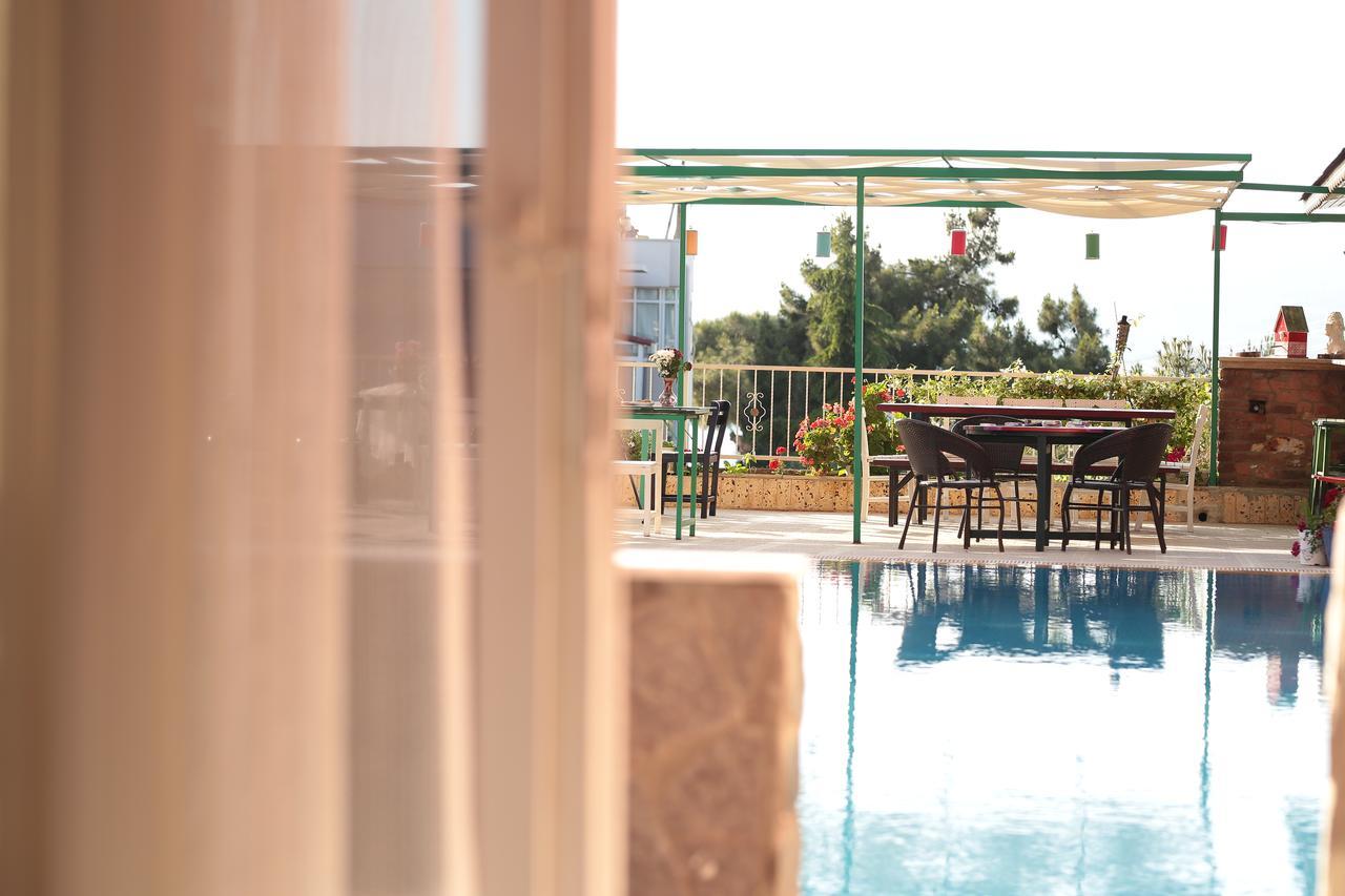 Tunc Hotel Ayvalik Exterior photo